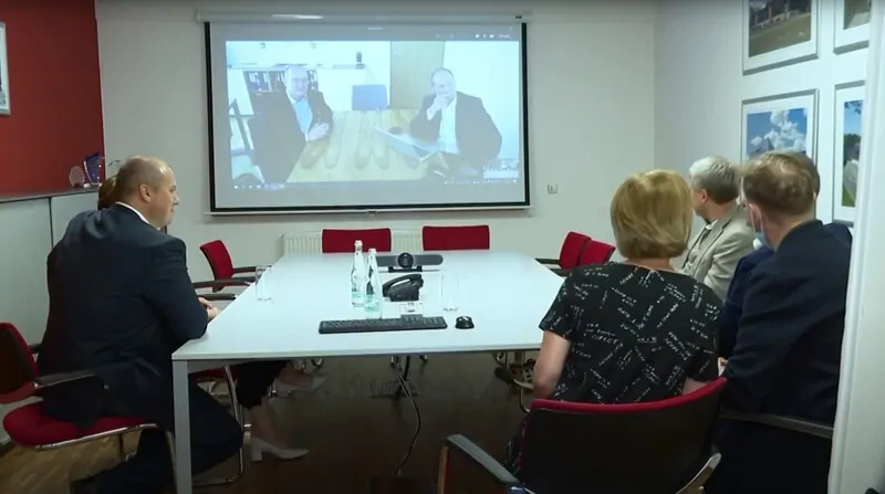 Фото: 3-сторонние переговоры в онлайн-офлайн формате между ТБМ и российским и австрийским ТОП-менеджментом MACO, © MACO