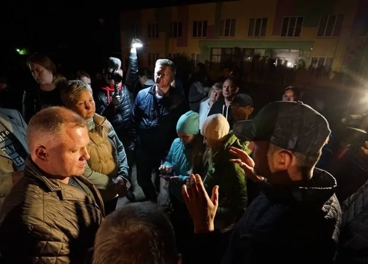 Фото: глава Сергиево-Посадского г. .о. встретился с жителями села Бужаниново на антимигрантском сходе, ©my_tokarev/Instagram