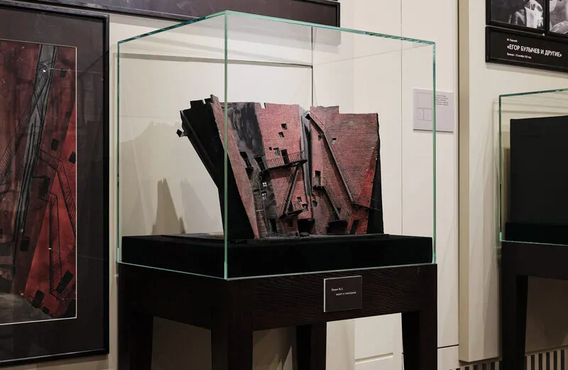Фото: Антибликовое стекло Clearsigh защищает музейные экспонаты. © AGC